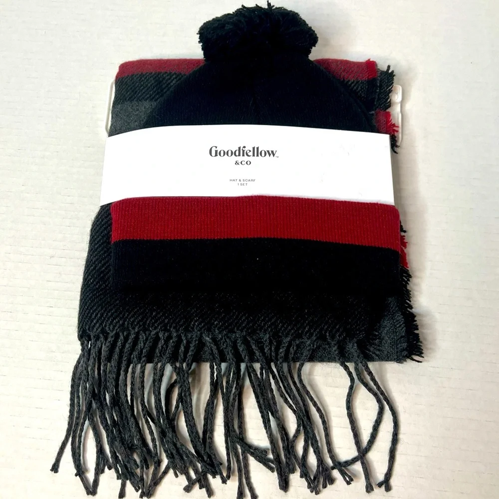 Goodfellow & Co Plaid Woven Hat & Scarf Set Red Gray Black New!